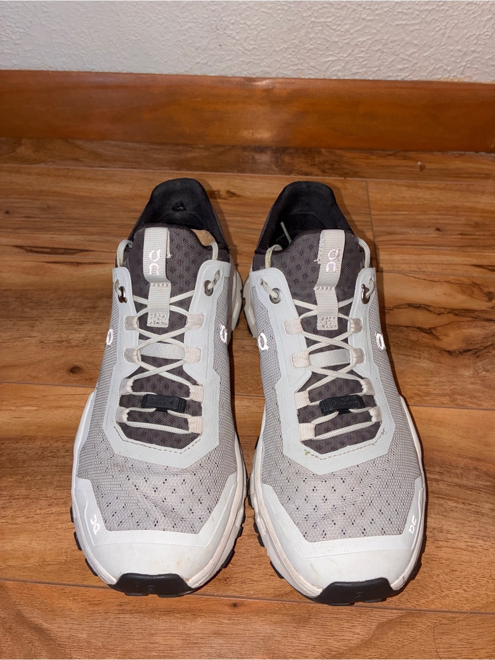 On Cloud Women’s Cloudultra Trail Running Shoes, gray - size 7 - Picture 3 of 12